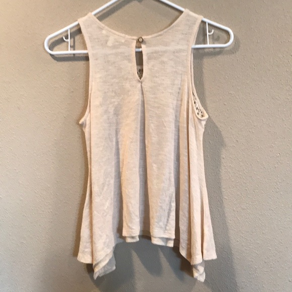 Cream tank top - Picture 2 of 4
